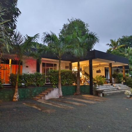 Queen'S Place Унаватуна Екстер'єр фото